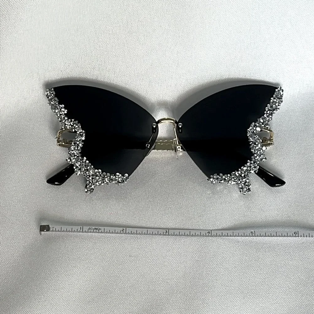 BLACK BUTTERFLY SUNGLASSES ✨✨✨ - Picture 2 of 7